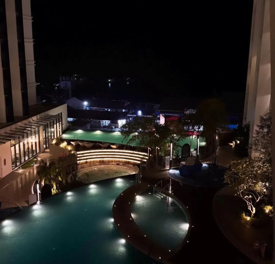 The Shore Kota Kinabalu By Ems Executive Suites Seaview 0*,